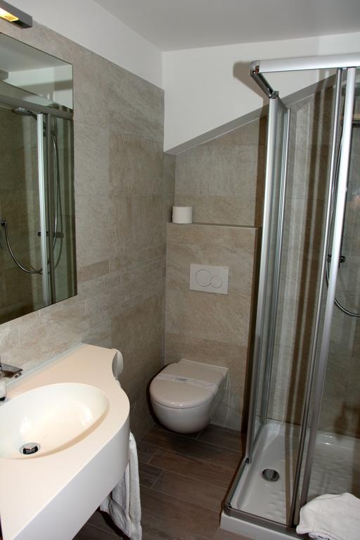 Hotel Garni Bellavista Calceranica al Lago Habitación foto